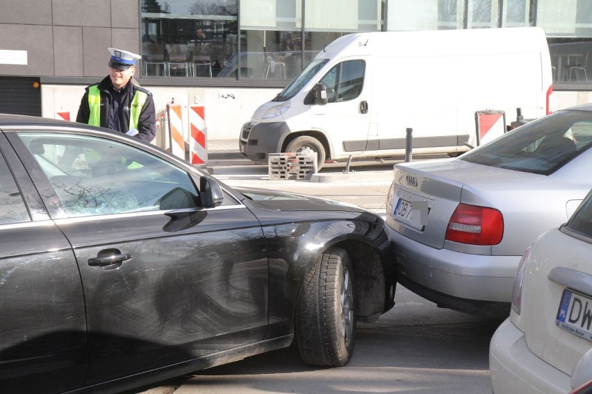 Kolizja na parkingu Politechniki Wrocławskiej