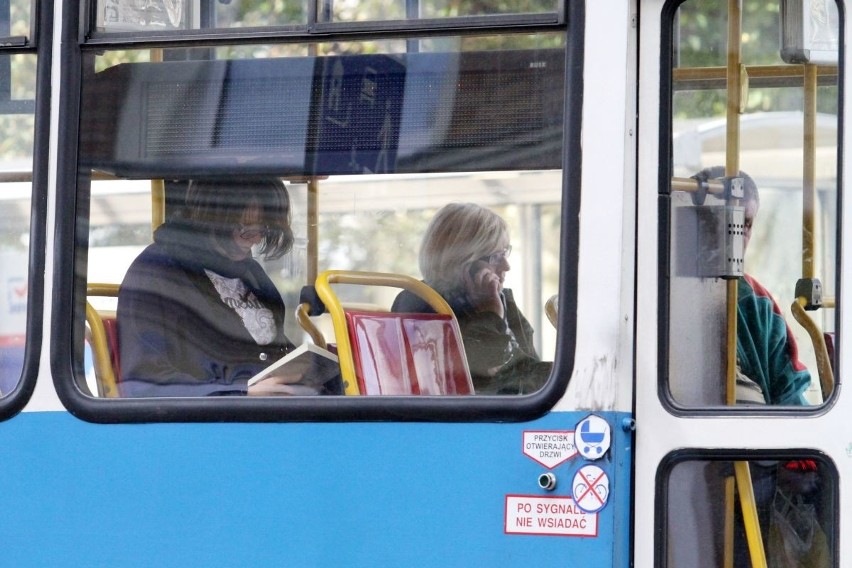 Książka zamiast biletu w autobusach i tramwajach