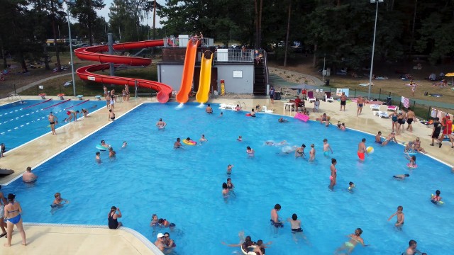 Wodne szaleństwo w Koszęcinie. Baseny, zjeżdżalnie, kajaki