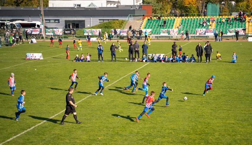 Barca Academy Warszawa wygrała piłkarski Finałowy Turniej Wolności. Zobacz zdjecia 