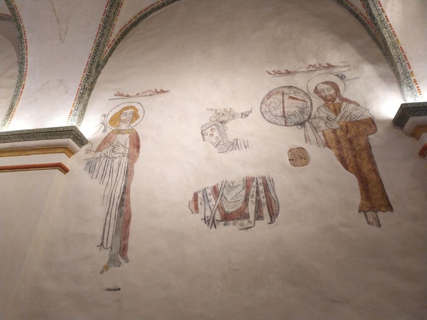 Freski w kościele w Sadowie zostały odrestaurowane....
