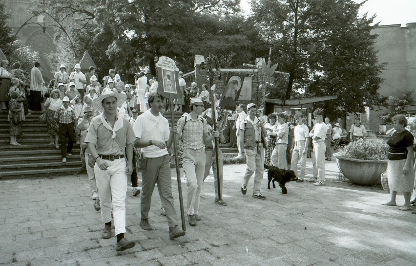 Rybnicka Pielgrzymka na początku lat 90. [ZDJĘCIA ARCHIWALNE]