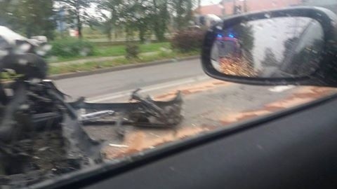 Wypadek w Katowicach: Porsche wjechało w śmieciarkę