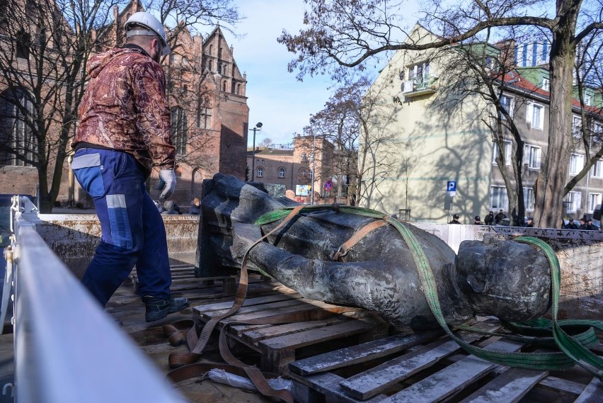 Zdaniem członków Stowarzyszenia Godność, uchwały RM Gdańska...