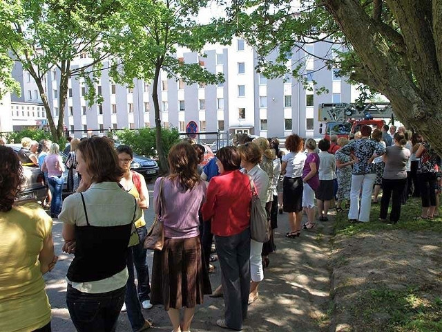Policja zatrzymała sprawczynię fałszywego alarmu bombowego. To urzędniczka starostwa