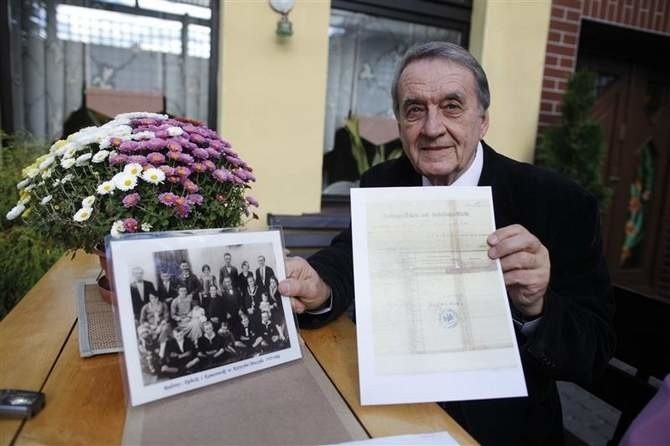 Lourival Dembicki, brazylijski urzędnik, ma ponad 70 lat i...