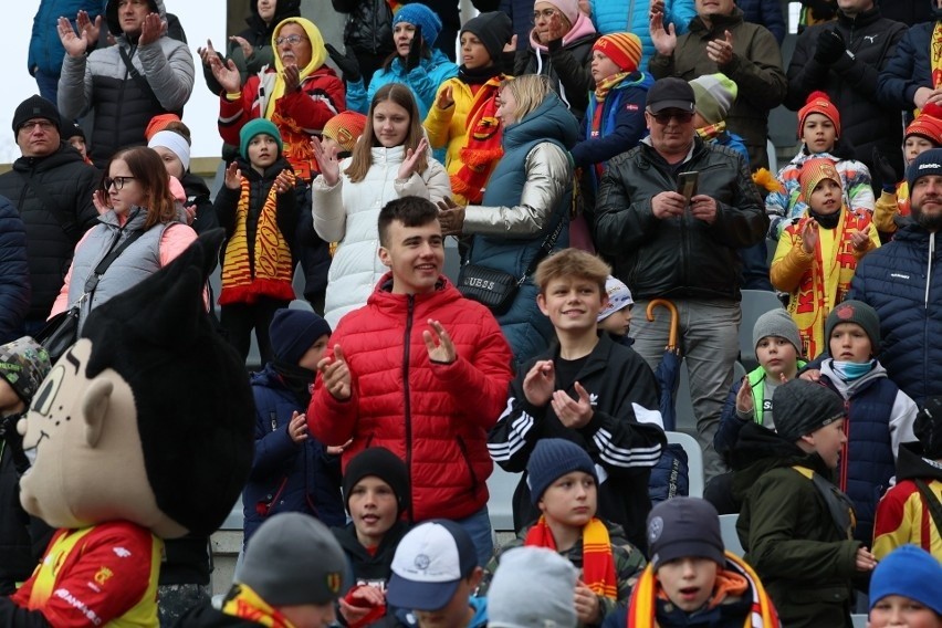 Wysoka frekwencja na pojedynkach piłkarzy Korony Kielce na Suzuki Arenie w PKO Ekstraklasie. Średnia ponad 10 tysięcy na mecz!