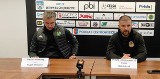 3 liga. Trenerzy Rafał Wójcik i Sławomir Majak po meczu KSZO 1929 Ostrowiec Świętokrzyski - Siarka Tarnobrzeg (KONFERENCJA PRASOWA, WIDEO)