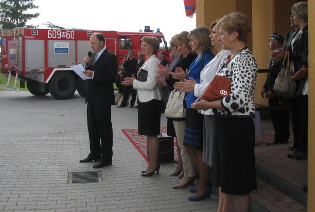 Marian Kmieciak, wójt Odrzywołu, podziękował strażakom z Wysokina za ich pracę.