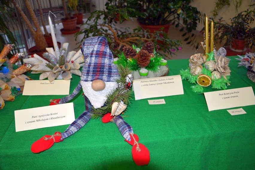 Biblioteka w Stalowej Woli wyłoniła zwycięzców w konkursie na świąteczny stroik ekologiczny [ZDJĘCIA] 