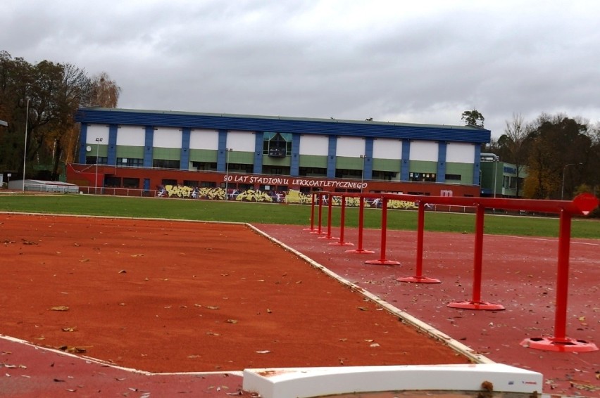 Białystok. Dobiega końca modernizacja pomieszczeń pod trybunami stadionu lekkoatletycznego BOSiR w Zwierzyńcu