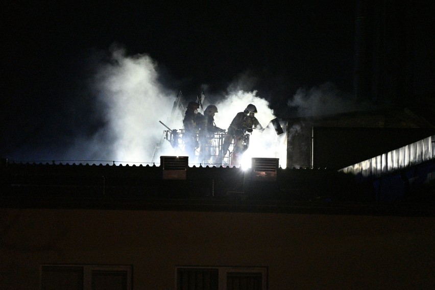 W Osiu na terenie stolarni doszło do wybuchu. Nie żyje jedna osoba. Zobacz zdjęcia z miejsca zdarzenia