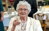 Pani Helena skończyła 100 lat, mieszka w Gorzycach! Codziennie surfuje po internecie i z rodziną łączy się na Skype