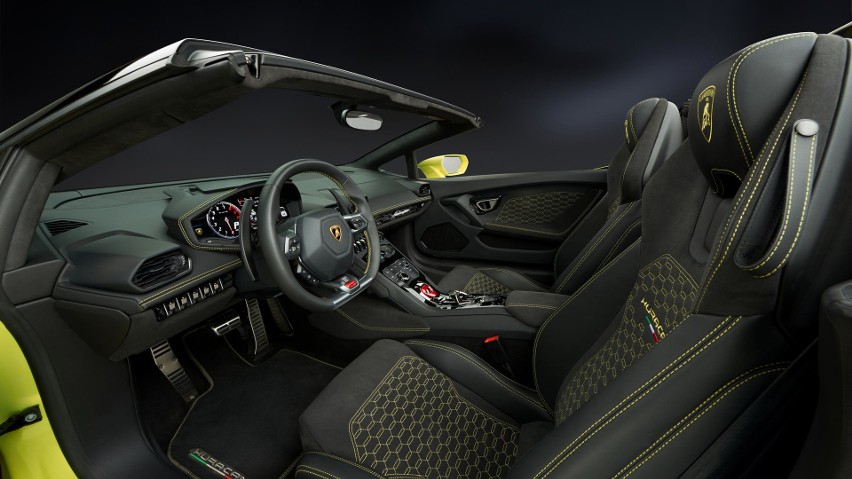 Lamborghini Huracan Spyder RWD...