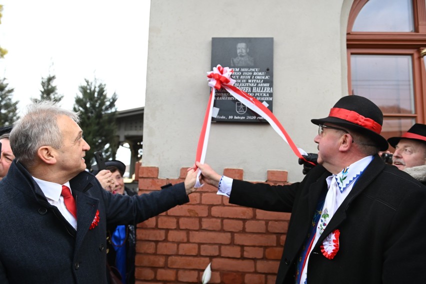 Pociąg retro zatrzymał się między innymi w Redzie, gdzie...