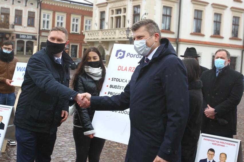 Waldemar Kotula wycofuje się z wyborów i popiera Marcina Warchoła [ZDJĘCIA]