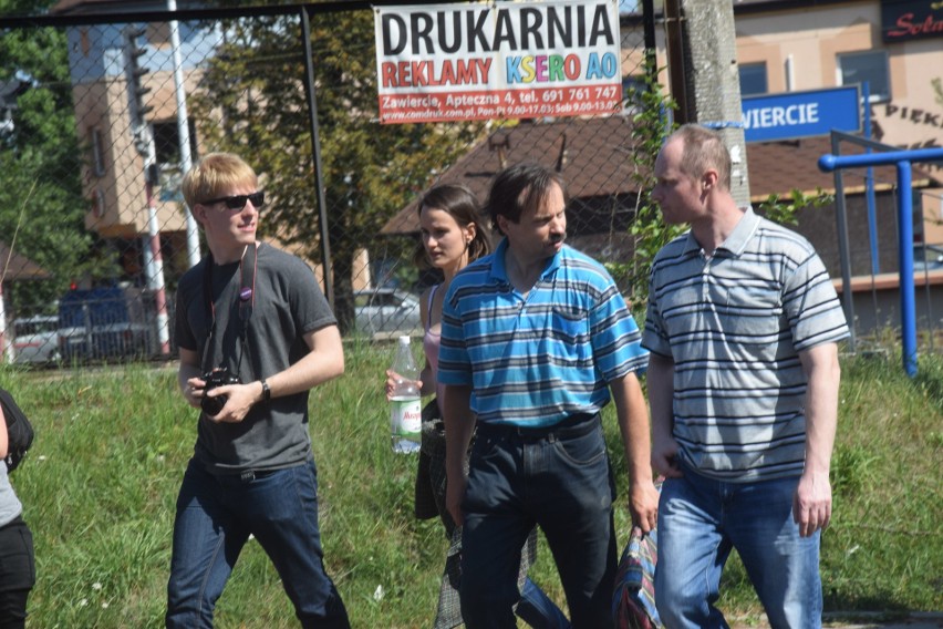 Protest pracowników Huty Szkła w Zawierciu ZDJĘCIA