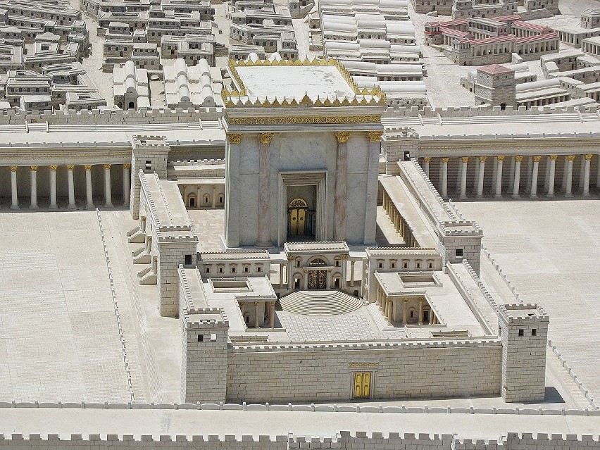 Rekonstrukcja Świątyni Jerozolimskiej w czasach Heroda...