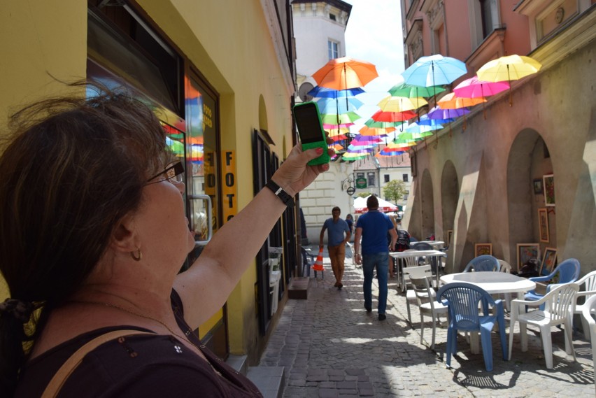 "Umbrella Sky" na Piekarskiej w Tarnowie