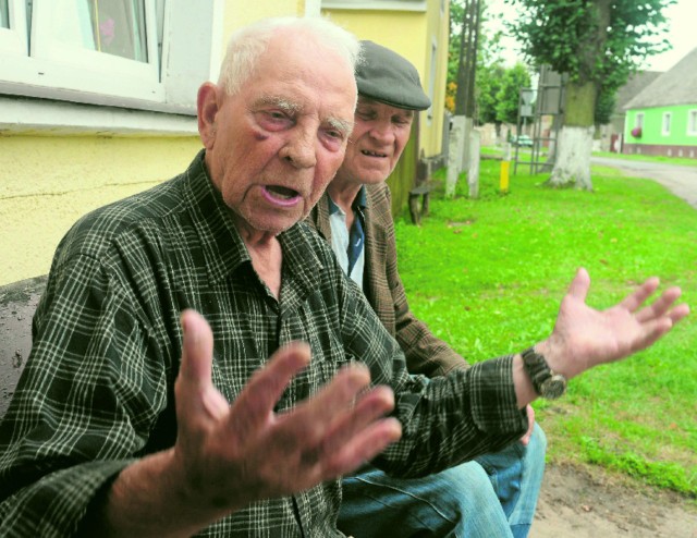 Bracia Paczkowscy często wspominają Uhnów. I czasy, gdy ich wieś nazywała się jeszcze Niemaszchleba.