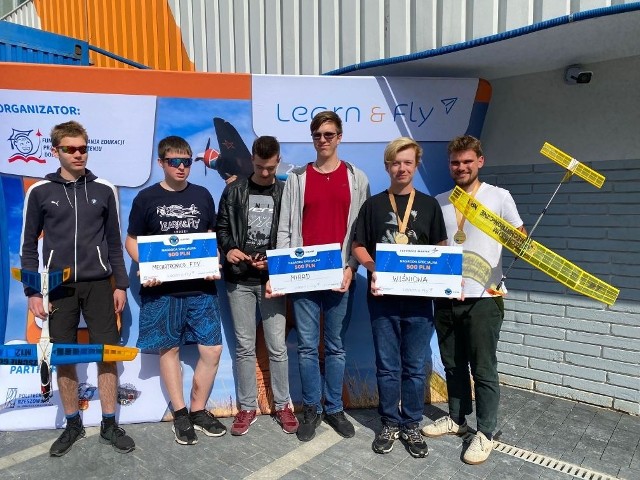Poznaliśmy wycięzców ogólnopolskiego konkursu dla młodzieży Learn&Fly w Rzeszowie.