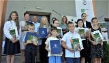 W Libiążu czytali „Nad Niemnem” oraz nagrodzili „moli książkowych" wśród dzieci i nie tylko