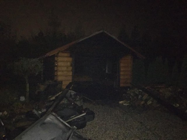 W poniedziałek po godzinie 19. strażacy zostali wezwani do pożaru garażu w miejscowości Cieciorki w gminie Zambrów.