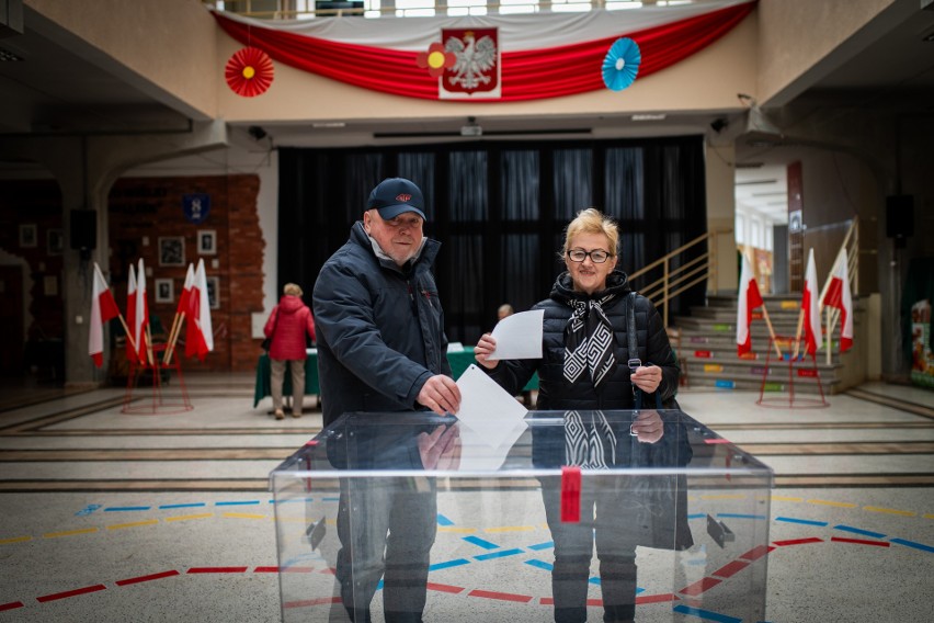 II tura wyborów samorządowych w Słupsku i regionie (RELACJA NA ŻYWO)