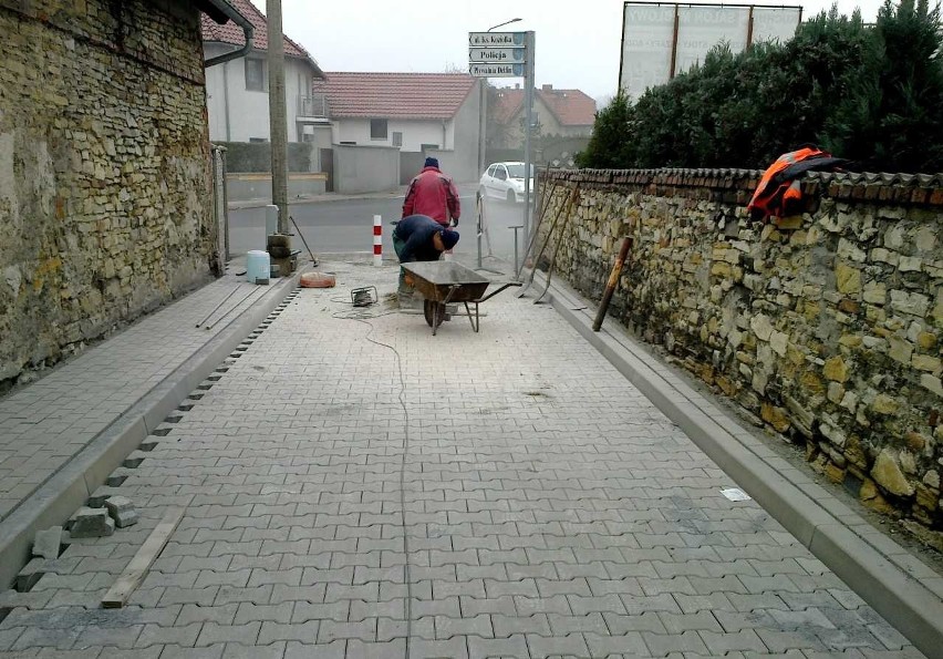 Remont ulicy Polnej w Krapkowicach.