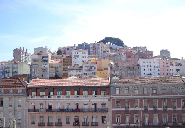 Lizbona widziana z okna studenckiej kwatery