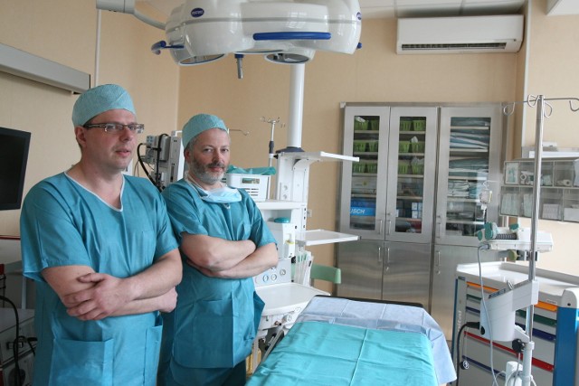 Dr Krakós i dr Miodek specjalizują się w operacjach i zabiegach z zakresu chirurgii i urologii dziecięcej