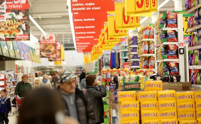 Auchan, Lidl, Kaufland i Carrefour już przedstawiły godziny...