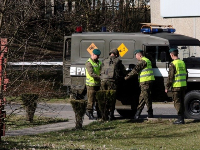 W barze na osiedlu Pomorskim znaleziono materiały wybuchowe.