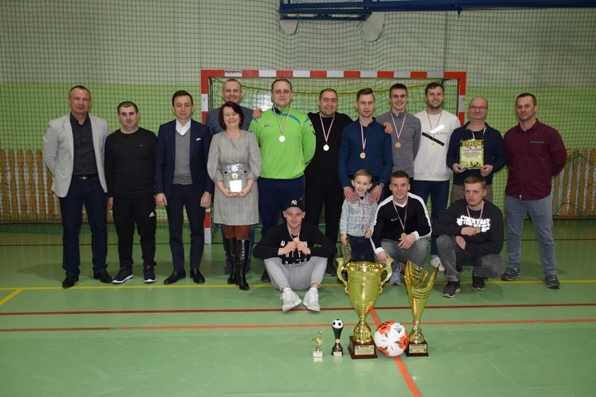 Zakończyła się szósta edycja Gminnej Ligi Halowej Piłki Nożnej w Kluczewsku (ZDJĘCIA Z TURNIEJU)