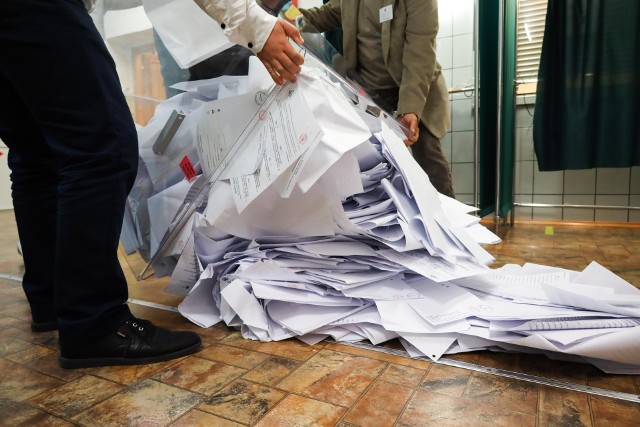 O godzinie 15 podliczono ok. 60 procent głosów w województwie opolskim.
