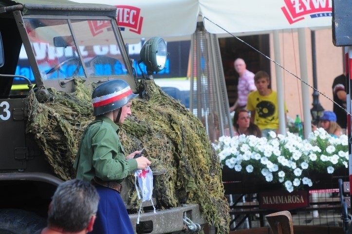 Upamiętnili bohaterów [GALERIA ZDJĘĆ, WIDEO]