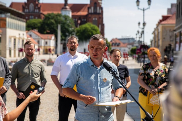 Białostoccy liderzy Polski 2050 zapowiadają przeprowadzenie ankiet wśród białostoczan