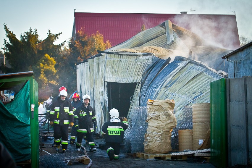 Pożar zakładu produkcyjnego w Zielonce...