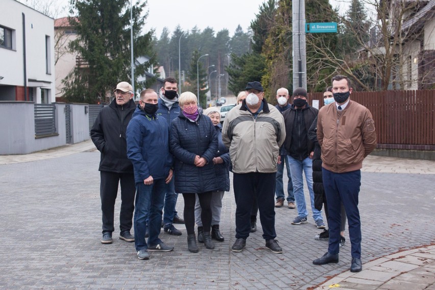 Mieszkańcy osiedla Dojlidy Górne w Białymstoku protestują...
