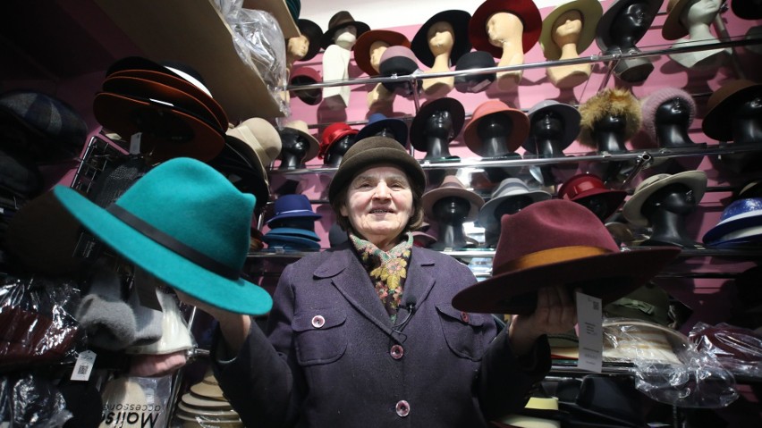 Pani Maria Lipka i jej kapelusze