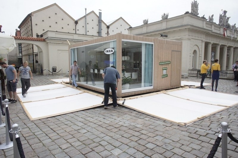 Poznań daje kosza odpadom - akcja Ikei na Starym Rynku,...