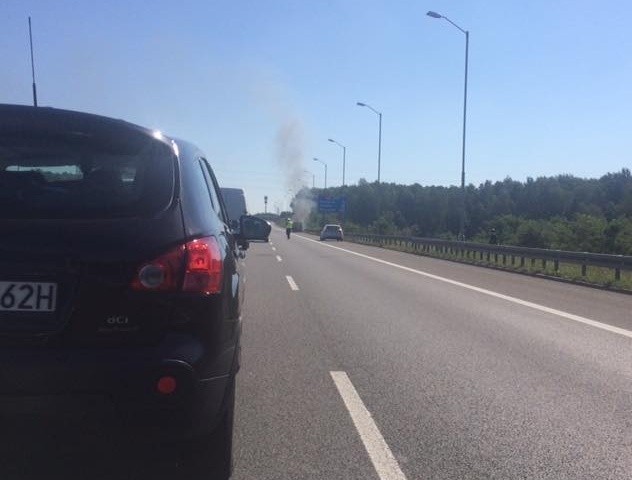 Pożar samochodu na autostradzie A4 w Rudzie Śląskiej