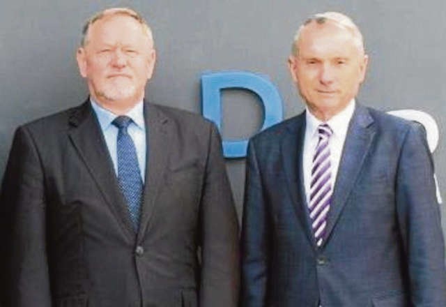 Bydgoski poseł Zbigniew Pawłowicz (z prawej)  i rektor UMK prof. Andrzej Tretyn podczas jednego z wielu spotkań