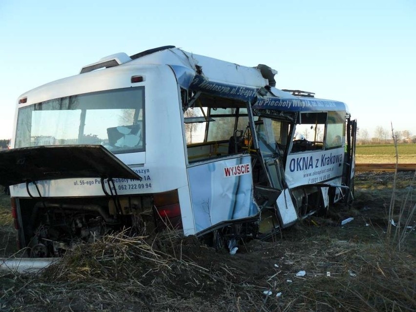 Wypadek pod Krotoszynem: W Dzierżanowie autobus zderzył się...