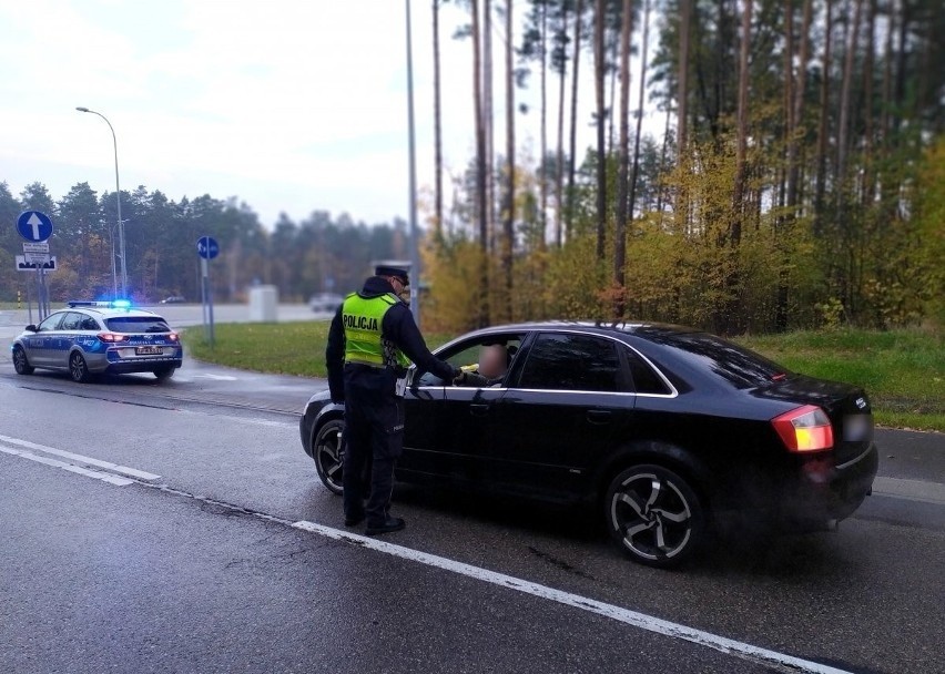 Trzeźwy poranek na podlaskich drogach. Policja bada stan trzeźwości kierowców [03.01.2022]