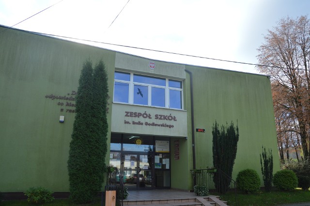 W Zespole Szkół w Piotrkowicach Małych chęć zaszczepienia się zadeklarowało około 70 procent nauczycieli.