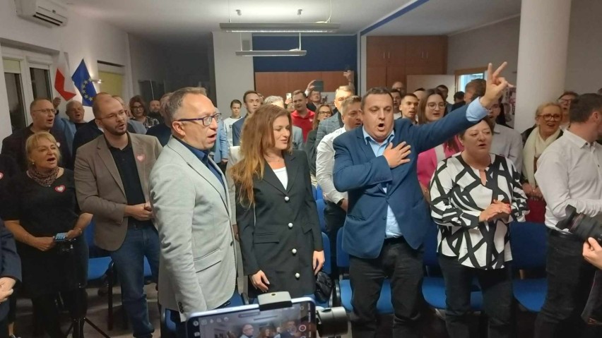 Wybory 2023. Wieczór wyborczy w Koalicji Obywatelskiej w Kielcach. Zobacz zapis transmisji i zdjęcia