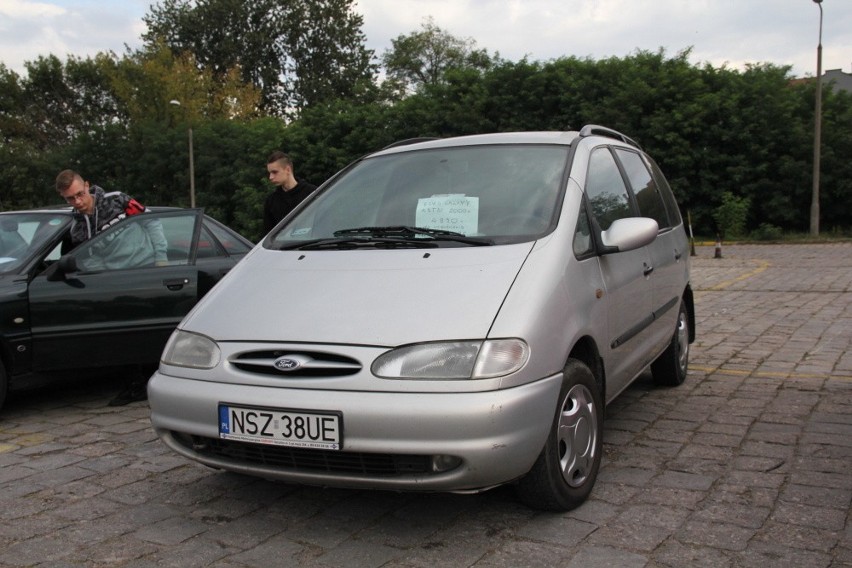 Ford Galaxy, 2000 r., 1,9 TDI, 4 tys. 890 zł