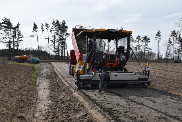 W gminie Tuchola realizowana jest właśnie kolejna inwestycja drogowa