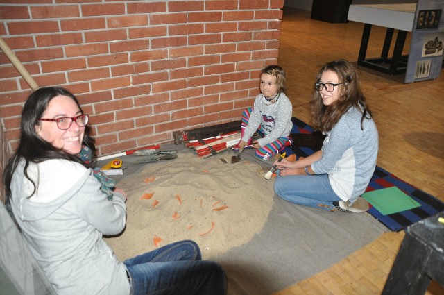 W sobotę najmłodsi uczestnicy konferencji popularno-naukowej w Orońsku także mogli wcielić się w role archeologów.